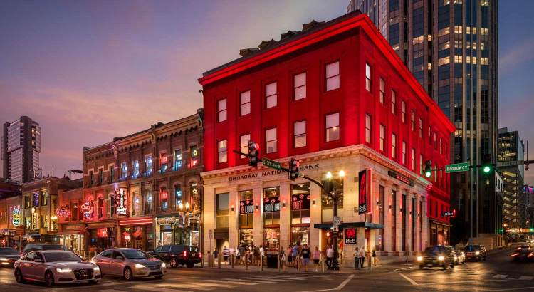 Ole-Red-Nashville-exterior-night-photo-optimized-1