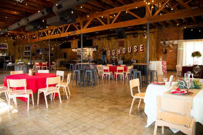 Ole-Red-Tishomingo_4_doghouse4_The-Doghouse-interior-2020